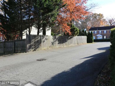 4007 Hunting Pines Ct, Fairfax, VA 22032 - photo 7