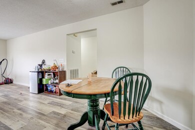 904 Litchfield Way Wilmington-large-006-