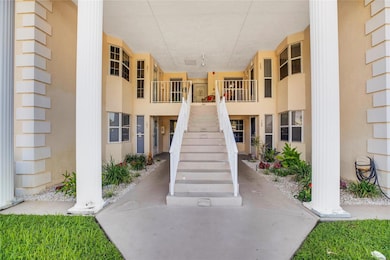 500 Grove Isle Cir unit 202, Vero Beach, FL 32962 - photo 2