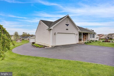 28 Versailles Ct, Reading, PA 19605 - photo 2