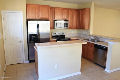 2347 White Sands Dr, Jacksonville, FL 32216 - photo 4