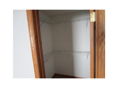 Closet-Master.