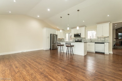 363 Balmoral Dr, Cleveland, OH 44143 - photo 5