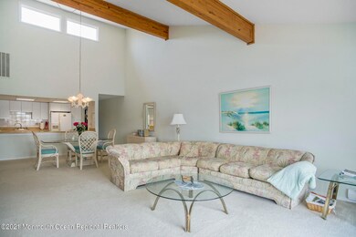 _RMJ1651 family room
