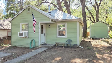 4511 Gleaves Ave, Dunsmuir, CA 96025 - photo 2