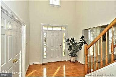 12325 Cherry Branch Dr, Clarksburg, MD 20871 - photo 4