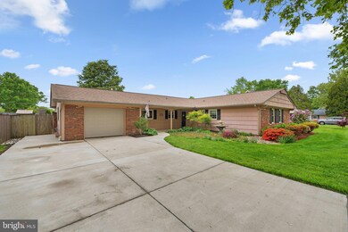 3908 Conifer Ln, Bowie, MD 20715 - photo 4