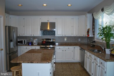 7712 White Willow Ct, Springfield, VA 22153 - photo 7