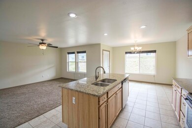 5814 Anna Ave, Williston, ND 58801 - photo 3