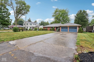 207 N Winthrop Rd, Muncie, IN 47304 - photo 4