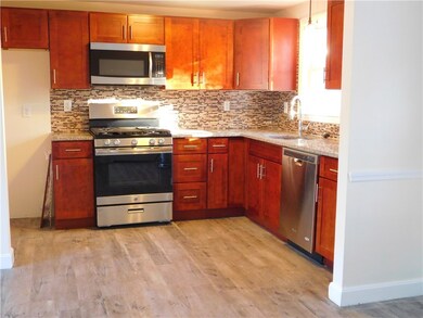 187 Northampton St, Warwick, RI 02888 - photo 2