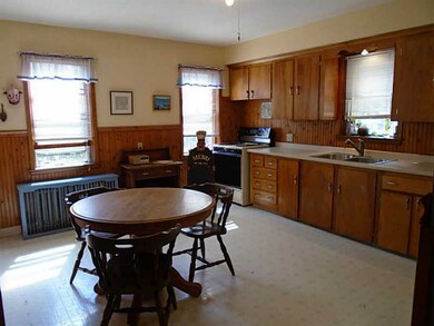 16 Harkness St, Providence, RI 02909 - photo 6