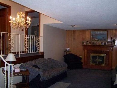 7 Hemlock Ave, Methuen, MA 01844 - photo 3