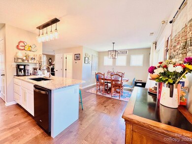 347 Oakview Park Rd, Asheville, NC 28803 - photo 7