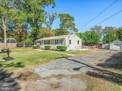 325 Beach Ave, Pasadena, MD 21122 - photo 2