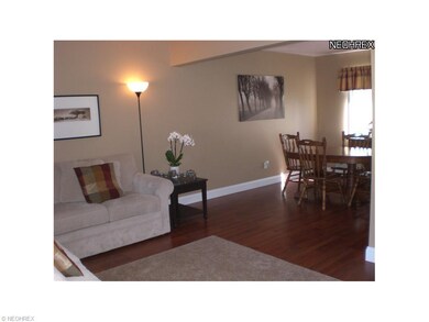 GREAT FLOOR PLAN FOR ENTERTAINING