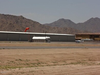 COMMERCIAL HANGAR!