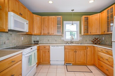 39 Douglas Rd, Medford, MA 02155 - photo 5