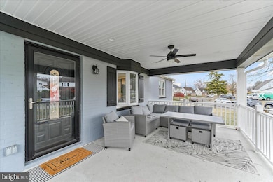 2330 Poe Rd, Secane, PA 19018 - photo 4