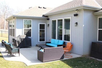 7108 Allman Dr, Shawnee, KS 66217 - photo 3