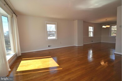 1304 Glenmont Rd, Baltimore, MD 21239 - photo 5