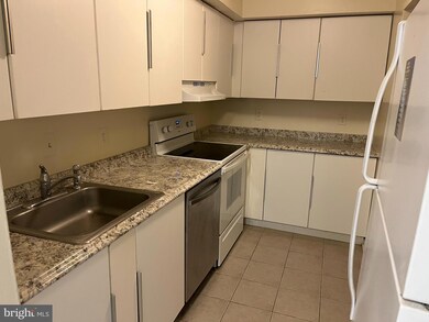 9625 Hagel Cir unit 25/E, Lorton, VA 22079 - photo 4