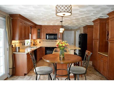 16 Deer Run Ln, Attleboro, MA 02703 - photo 4