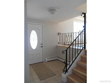 Foyer.