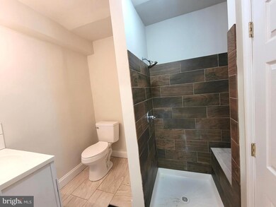 37 E Philadelphia Ave unit 6, Boyertown, PA 19512 - photo 3