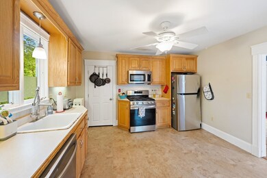 51 Sherman St, Foxboro, MA 02035 - photo 6