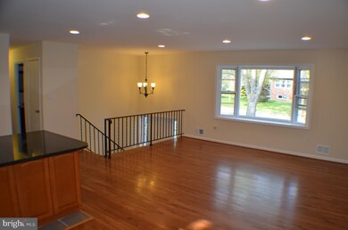 1307 Shady Glen Dr, District Heights, MD 20747 - photo 6