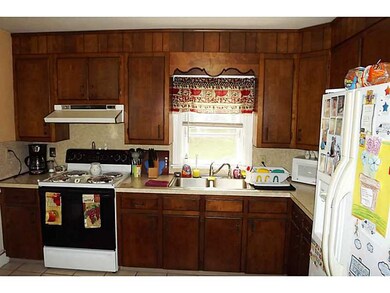 14 Colonial Way, West Warwick, RI 02893 - photo 2