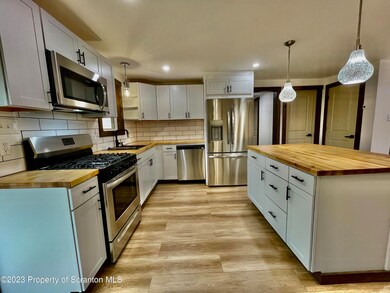 827 Raines St, Scranton, PA 18509 - photo 6