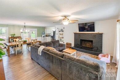 3321 Winchester Ln, Statesville, NC 28625 - photo 5