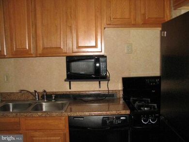 3811 26th Ave unit 3811, Temple Hills, MD 20748 - photo 2