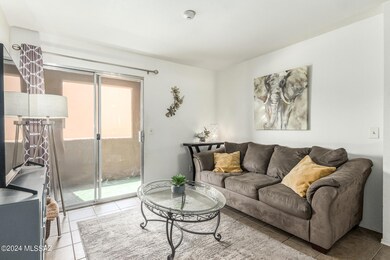 1810 E Blacklidge Dr unit 112, Tucson, AZ 85719 - photo 5
