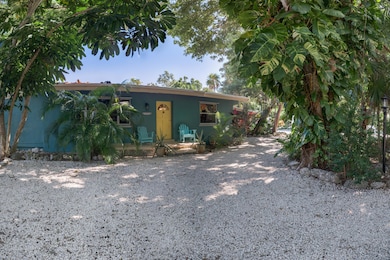 1545 52nd St, Marathon, FL 33050 - photo 3