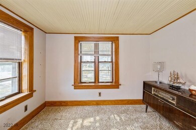 1303 45th St, Des Moines, IA 50311 - photo 4