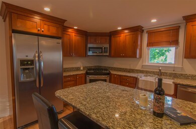 362 Hanover St unit 2, Portsmouth, NH 03801 - photo 4