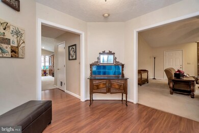 206 Edgemont Ln, Locust Grove, VA 22508 - photo 3