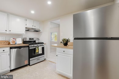 1552 Northgate Square unit 12B, Reston, VA 20190 - photo 4