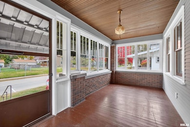 1514 16th St, Moline, IL 61265 - photo 2