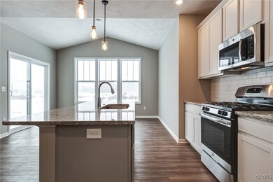 9608 Kenzie Grace Path, Clay, NY 13041 - photo 7