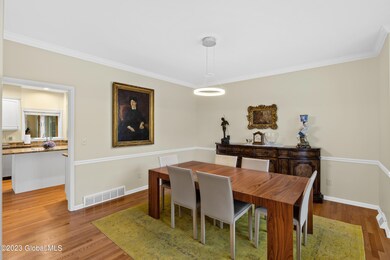 Dining Rm