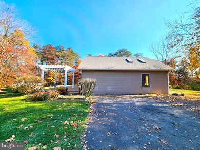 2285 Giles Mill Rd, Bunker Hill, WV 25413 - photo 7