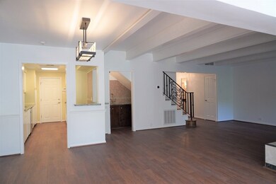 1504 Nantucket Dr unit B, Houston, TX 77057 - photo 4