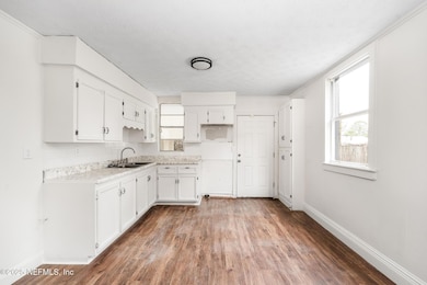 1035 Odessa Dr E, Jacksonville, FL 32254 - photo 7