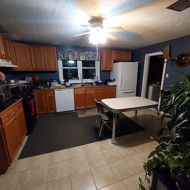 518 Western Ave, Berlin, NH 03570 - photo 2