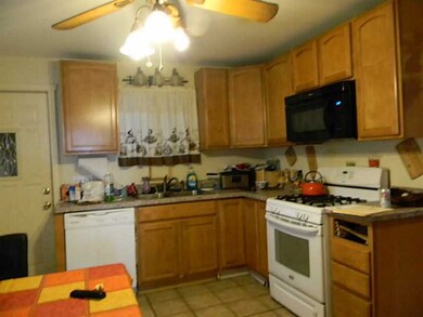 30 Redfern St, North Providence, RI 02911 - photo 2