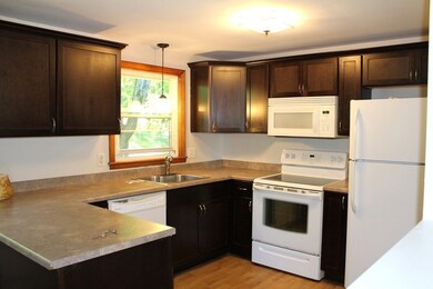 2 Greenbush Rd, Worcester, MA 01604 - photo 3